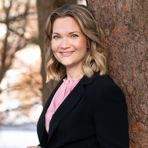 Outi_Kallio_in woods_full-2-2